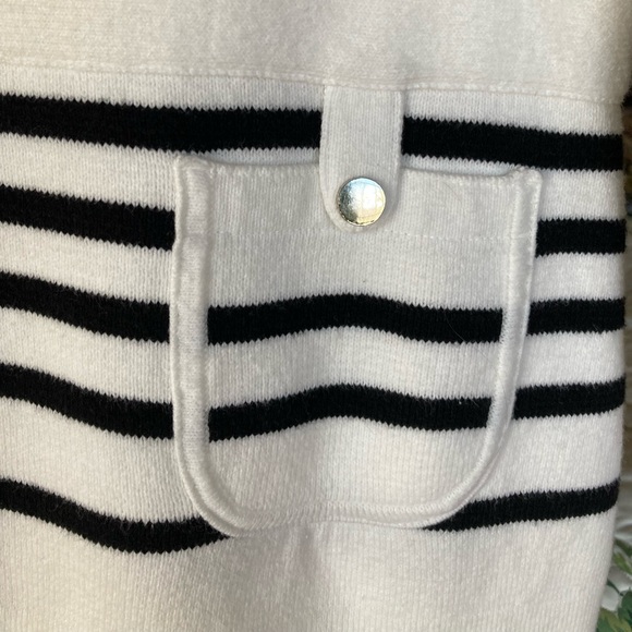 White House Black Market White with Black Stripes Sweater Jacket Size Medium. - Picture 4 of 7